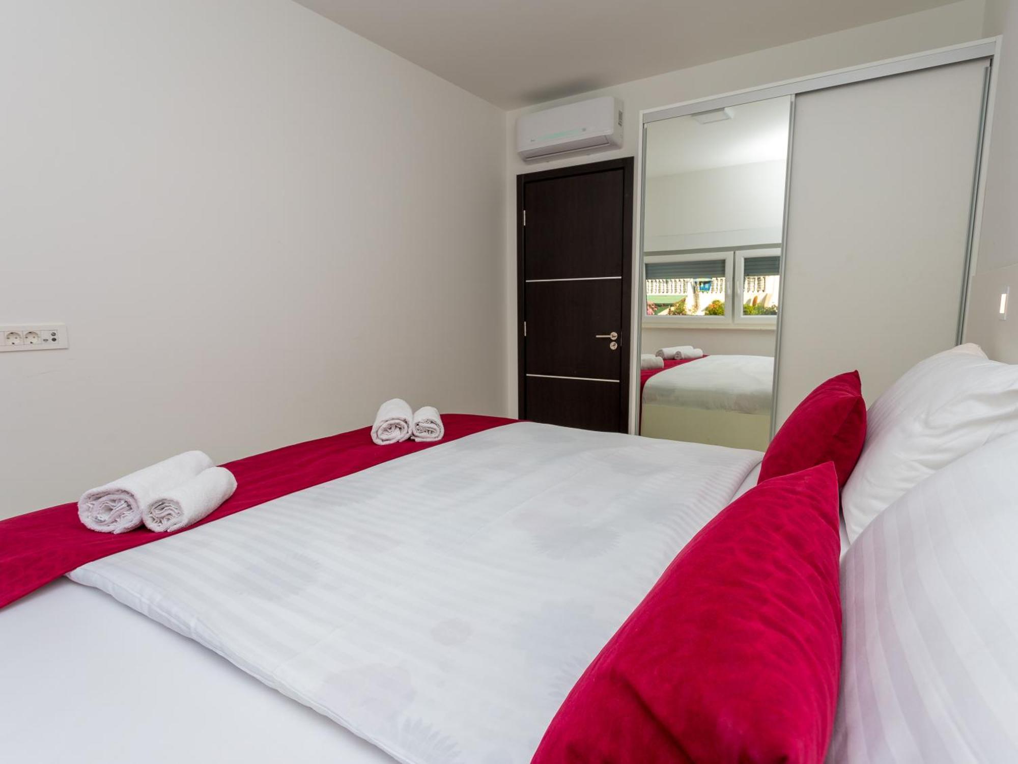 Residences Bellavista 1 ノヴァリャ エクステリア 写真